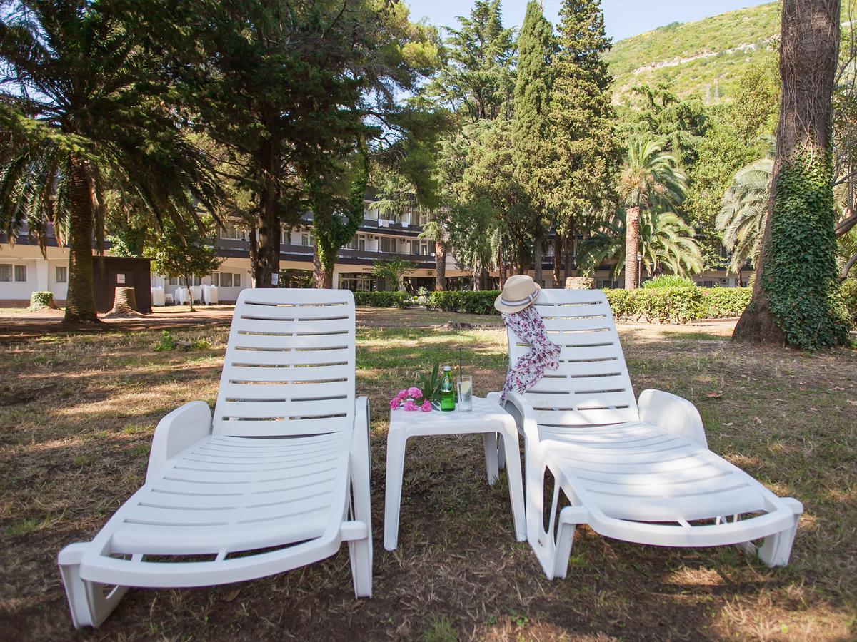 Holiday Park Vile Park บุดวา ภายนอก รูปภาพ